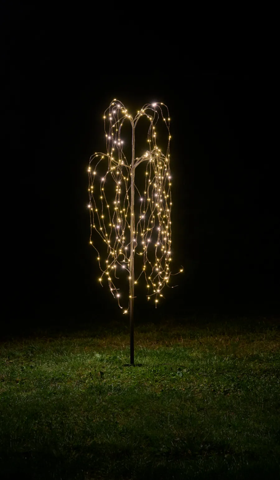 Best Stemning Hengepil med 300 LED-pærer H140 cm Brun