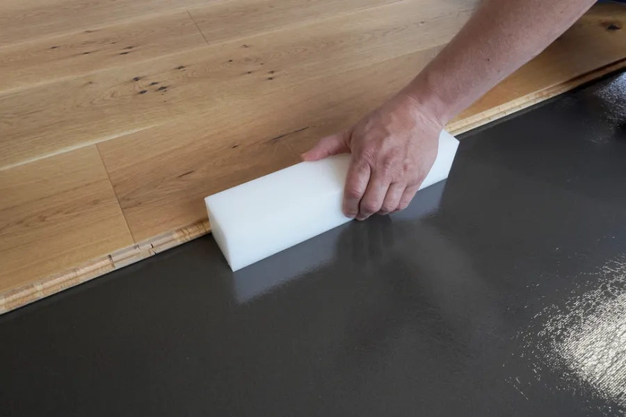 New Slagkloss til gulvmontering hvit