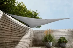 Discount Sunlife Solseil Bari trekantet 3,6 x 3,6 x 3,6 meter - ® Grå
