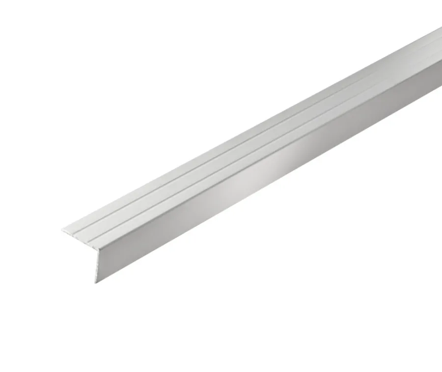 Outlet Trappekantlist 20 x 25 mm x 0,9 m